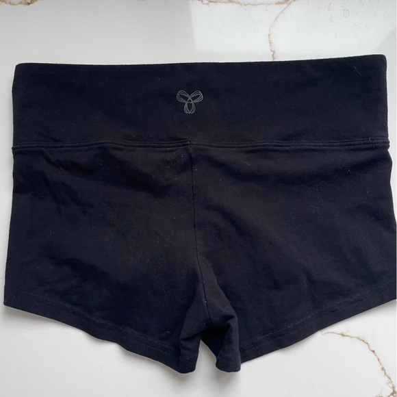 Aritzia TNA athletic shorts sz Small - Picture 2 of 4